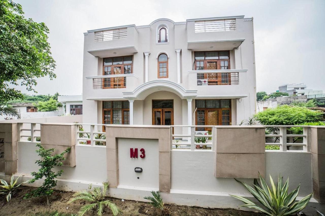 Treebo Trip The Nest Corporate Hotel Greater Noida Exterior photo